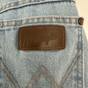 Women’s Wrangler Cowboy Cut Slim - Bleach - size 11x32